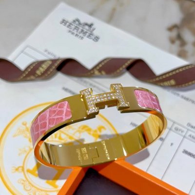 真鳄鱼皮 支持验皮 Hermes 爱马仕手镯 V金原版定制 爱马仕手环 鳄鱼皮材质工艺太考验师傅的手艺了 要确保色泽手工制作好 V金高端定制 女神 皇者品牌爱马