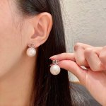 Dior 迪奥 中古 耳环 专柜一致上新 精选原版一致 黄铜材质 甜美气质高雅.