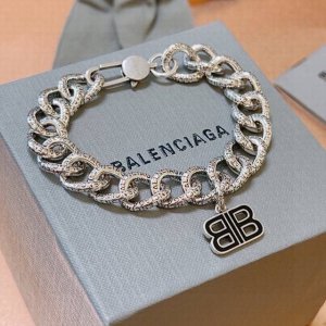 批180。 原单货新品 巴黎世家 Balenciaga手链专柜一致巴黎世家手链 男士火爆款出货 设计独特 前卫 男女必备！码数18。20。22。24Cm