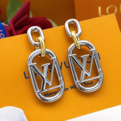 编号Led0074 Lv*最新款流苏耳钉金银搭配 一致Zp黄铜材质