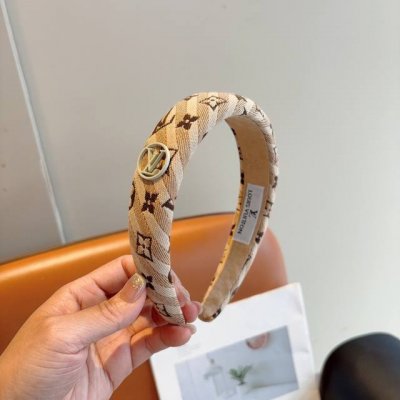 配包装 Lv 路易威登 经典新款发箍，时尚可爱宽边头箍，专柜最新款来袭时尚百搭，女神必入 ！