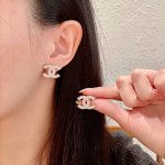 Chanel香奈儿 中古 双C耳钉原版复刻Logo 小香家的款式真心无需多介绍每一款都超好看 精致大方 非常显气质.