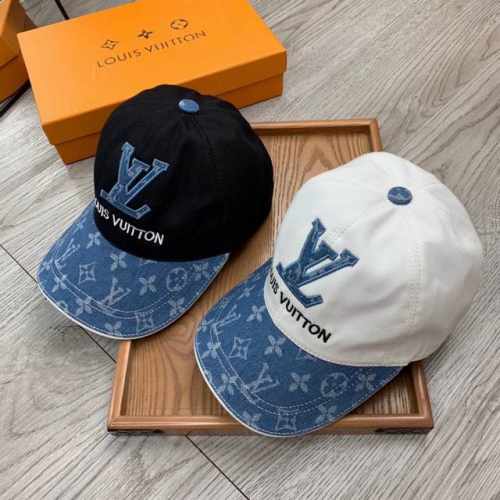 L家。刺绣拼接 超A品质 最新款！时尚潮流，高端做工！每一个帽子都是用心之作！牛津材质！头层牛皮！配盒子、防尘袋、非一般的品质，细节也很重要。真皮帽钉，真皮调节