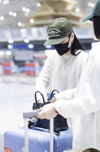 跑量 阿娇同款克罗 速干拼色挂绳平沿帽 宝子们快来铺货喲
