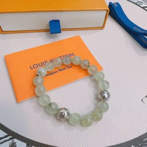 专柜精工版本 Lv路易威登多元素玛瑙泰银风格手链 明星同款 复古做旧风 原版复刻 纯手工打造 正品开模潮流时尚必备 男女均可佩戴 情侣款同款 摇滚朋克泰银风格