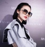 尼龙系列 爱马仕 经典的方框设计 不挑脸型 无论搭配大衣还是连衣裙都非常显气质尼龙镜片预防紫外线 型号 H9190