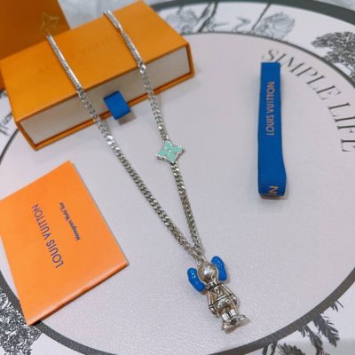 正品新款路易威登 Lv项链原单货专柜新款开模复古潮流时尚必备 男女均可佩戴 情侣款同款 摇滚朋克泰银风格 复古元素 潮流百搭 官网同款项链最新款链条档次更高明星