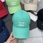 跑量 Miumiu新款棒球帽来啦！ 高级感重工系列，时尚达人必备！