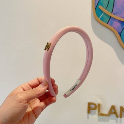 配包装 celine 赛琳 网红爆款 佩戴舒适无压力 造型搭配必备 非常时尚百搭 女神必备 名媛范儿