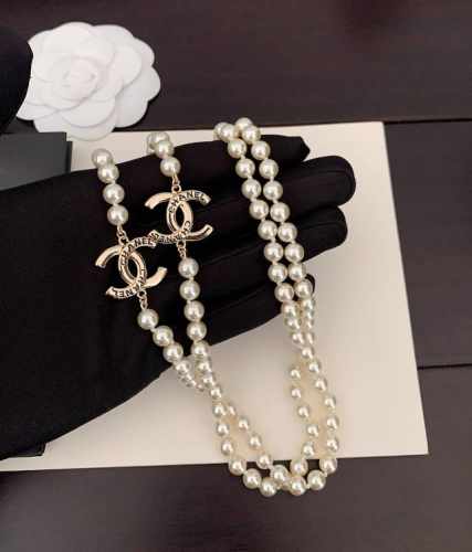 p120 【Ch*Nel 最新款浅金黑字母珍珠毛衣链】一致Zp黄铜材质