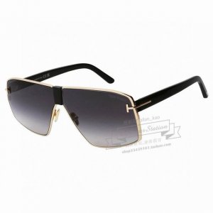 官网图 新款tom For*汤姆家 官网新款 Ft0911 Size：66口9-142 经典时尚 采用时下最流行片色春夏款墨镜 搭配镜腿精致logo配饰 官网款