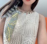 H家新款丝巾 女骑士之舞 100%重磅真丝斜纹绸 爱马仕束发带 双面双款 顶级斜纹真丝打造 超精细的印花非常清晰 绝对是送礼自用的首选丝带既可绕于颈间 亦可缠于