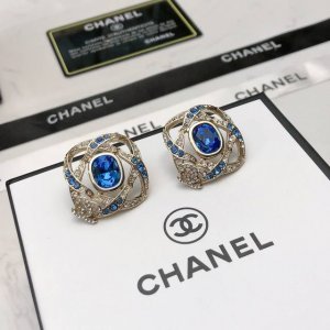 Chanel香奈儿 耳钉 热销款 市面最高版本！专柜1:1款式开模 专柜原版同黄铜材质小香经典Logo香奈儿耳钉女神必备 超级显脸瘦
