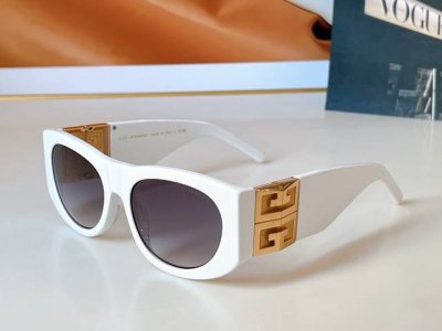 Givench* model Gv40028I size 56口18-127