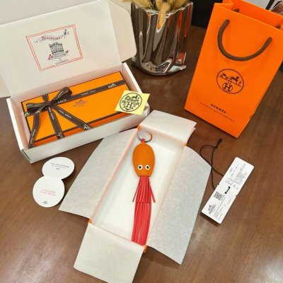 六色现货小章鱼 2025年新款 爱马仕章鱼挂件 原单精品 配送如图包装 爱马仕 Hermes鱿鱼 Poulpe Keyring 包包挂件 钥匙扣 纯手工缝线制作