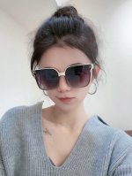 Dior-迪奥 2025开春新款 潮流爆款 时尚方框偏光太阳镜 高品质 佩戴舒适 网红潮款墨镜 女士高清偏光太阳镜 高品质Tr镜框 型号：Cd5771