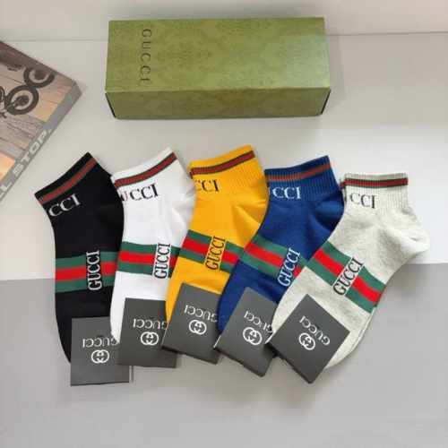 配包装 一盒5双 Gucci 古奇 Ins超火爆短款袜 纯棉面料 潮人必备 Gucci 爆款 经典G家袜子 个性时尚百搭款 你值得拥有哦