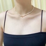 香奈儿Chanel最新款时尚韩版珍珠叮当圆珠子吊坠项链超个性，百搭款特别特别赞，整体细节非常令人惊喜，设计感十足，不仅带出个人自信及品味，款式典雅而时尚，突显法