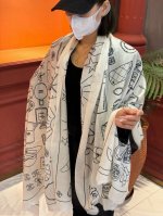 新款小香 会发光发亮的小香鞋包羊绒长巾 抢vip推荐 下手一定要快 高端 大爱 纯羊绒 婴儿触感舒服到飞女人尤物 货极少 四季都可以用真心美的让人非常非常心动