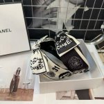 配包装盒 chanel 香奈儿 小香爆款发箍 Coco山茶花 名媛范儿十足 小仙女必备