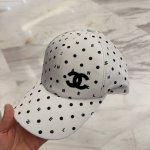 chanel 中古鸭舌帽 百搭款 帽型质感做的都非常 中古风永远不过时