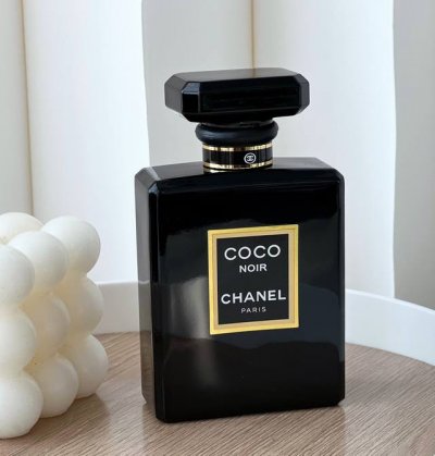 专柜品质 Chanel 香奈儿“Coco Noir”黑可可 Ml 纯粹，令人着迷，深深烙上了她的风格印记，深邃、内敛、却又充满张力。独特的质感、难以抗拒、如此神