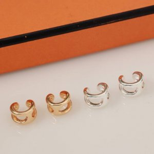Hermes 爱马仕无钻耳扣 耳夹 亚金材质 18K白金色 带Logo 爱马仕耳钉