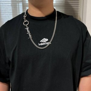 原单货新品 巴黎世家 项链 钥匙扣 两用 Balenciaga 做旧款专柜一致 黄铜材质 古金电镀 火爆款出货 设计独特。