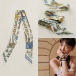 爱马仕Hermes“猎豹Bandana”Twilly小丝巾 Twilly真丝缎带 100%桑蚕丝 这款小巧的真丝配饰佩戴方式千变万化，可为您的日常造型增添灵动妙
