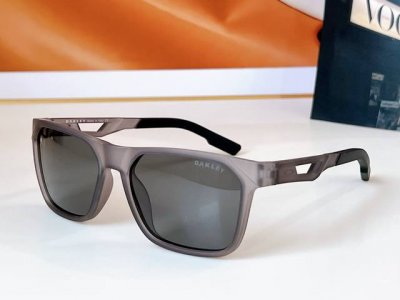 Oakle* model:24045 size:55口19-140