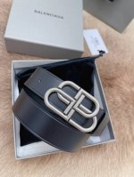 balenciaga 巴黎世家意大利原厂树膏皮，纯铜复古五金，正品尺寸3.5Cm 顶级