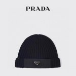 跑量 Prada普拉达新款北极绒拼接缎面针织毛线帽 专柜同步针织帽，缎面拼接超显质感，简约不单调，超多色彩，男女戴都超帅 头围: -59Cm均可
