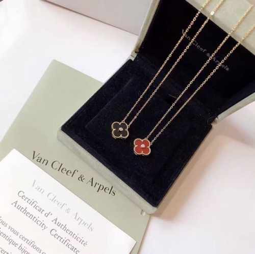 van Cleef & Arpels 梵克雅宝Vca中号四叶草 带钻项链 黑玛瑙Or红玛瑙 经典百搭的黄金色 精选德国进口亚金材质电镀18K玫瑰金色 现货三色