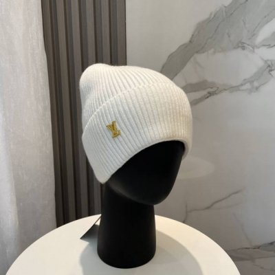 Lv官网针织帽 非常百搭 男女通用 亲们可以看细节 车工整齐 透气舒适 采用进口毛线料 潮人必备