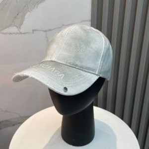 balenciaga巴黎世家新款Logo棒球帽 很酷的色系 男女佩戴都有不同Style 第一批抢先出货 巴黎粉必入款