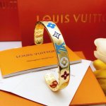 编号Lsz0012 Lv*最新款老花彩色滴油手镯 一致Zp黄铜材质