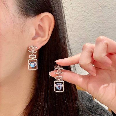 香奈儿经典爱心双C耳环
