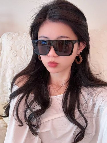 Gucci 高品质男女款墨镜 开车钓鱼都可 百搭显瘦墨镜韩版男士飞行员大框司机开车防紫外线太阳镜 型号：G62101