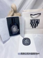 高端品质 蒂普提克黑标肌肤之花木盒版 Diptyque Fleur De peau 中性香水 75Ml Edp 香调:醛香花香调 前调：醛当归香柠檬粉红胡椒 中