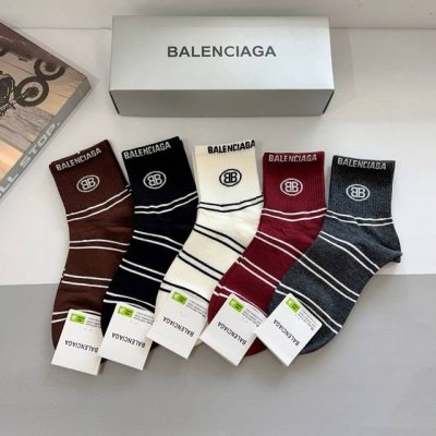 配包装 一盒5双 balenciaga 巴黎世家 新款中筒袜子潮人必不可少的时尚专柜代购袜子 超级时尚潮流百搭款