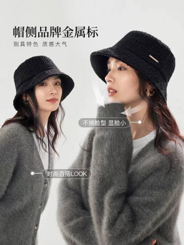 普拉达prada早秋新款 渔夫帽头型非常好，可以修饰各种头型，实力百搭款