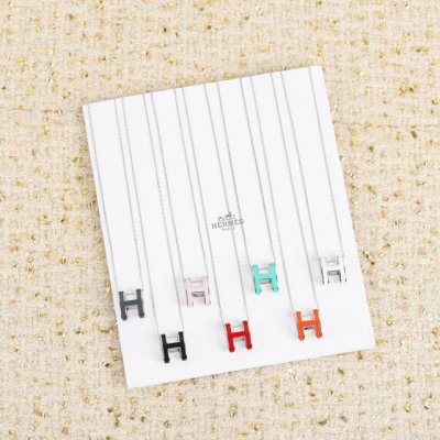 金色 香槟金色 银色 我们出品 大号，Zp3900 ，独家发售，代购版本 Herme*爱马仕珐琅弧形H项链，专柜在售3千现货2017版的把原来的钢铁丝项圈换成了