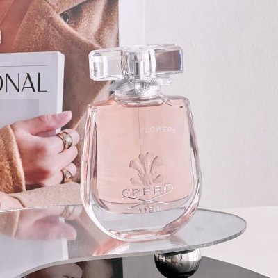 专柜品质 新香速递 Creed 信仰-风之花 Wind Flowers 风之花 前调：茉莉，橙花，桃子 中调：茉莉，晚香玉，玫瑰，檀木 基调：鸢尾，麝香，奶油果