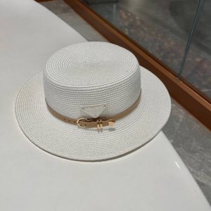 prada普拉达 的新款草编遮阳草帽盆帽沙滩风 简约大方 百搭单品 出街首选 新款帽型超美腻 新品上架