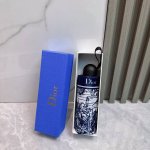 p70 迪奥 Dior2025新款老花五折手开晴雨伞 内里黑色涂层防晒有效阻隔紫外线99%，Upf>50 所以能起到伞下体感降温的效果！ 有效隔热 高效防晒 一