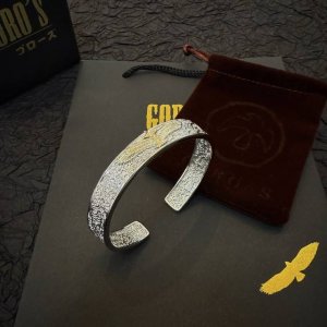 新品上架 Goro’S高桥吾郎金鹰开口手镯，顶级版本 认准独家拍摄 主攻高端市场 绝对区别普通版本！图片产品细节与Zp一致！原版制作工艺 精工品质 纯手工打造
