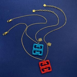 Gv92 62 62 纪梵希givenchy欧美时尚高级感蓝色红色滴油大正方形项链 黄铜材料电镀18K金 2个色