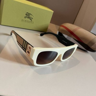 Burberr 巴宝莉男女款太阳眼镜国际大牌范官网同款 大气 时尚 佩戴舒适