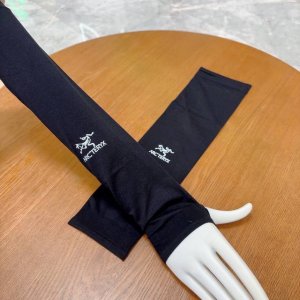 arc‘Teryx 骨鸟家冰丝防晒冰袖 涼感冰丝防晒 简单即高级！！！ 防晒细节满满 不让紫外线有机可乘~
