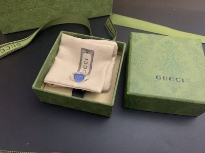 60Gucci 古驰 新款蓝珐琅桃心戒指 12-24码